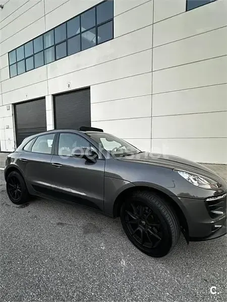 Usado Porsche Macan 245 CV (180 kW) 2018 Gris / plata SUV