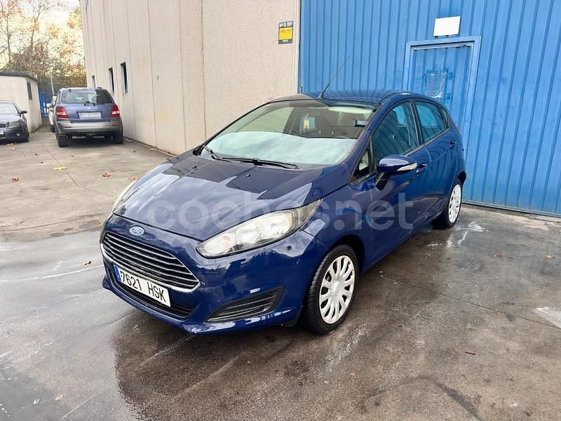 Azul Usado 2013 Ford Fiesta Titanium Berlina | 5500 € (Precio justo) - Imagen 1/4