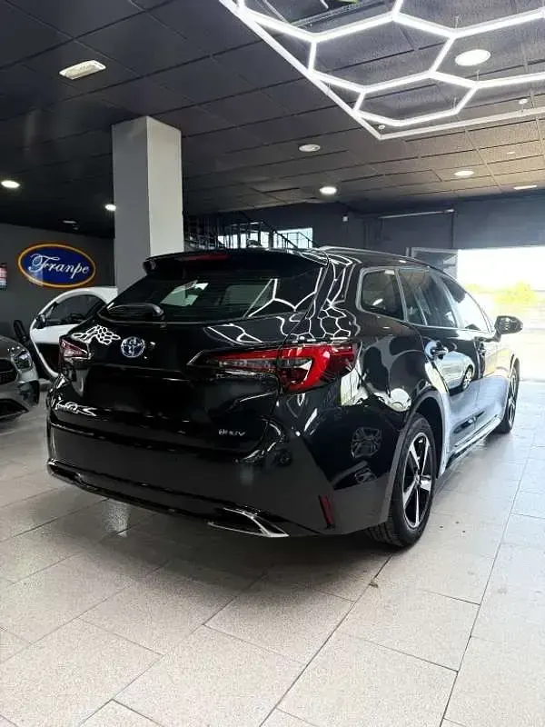 Nuevo Toyota Corolla Active 140 CV (102 kW) 2026 Negro Familiar