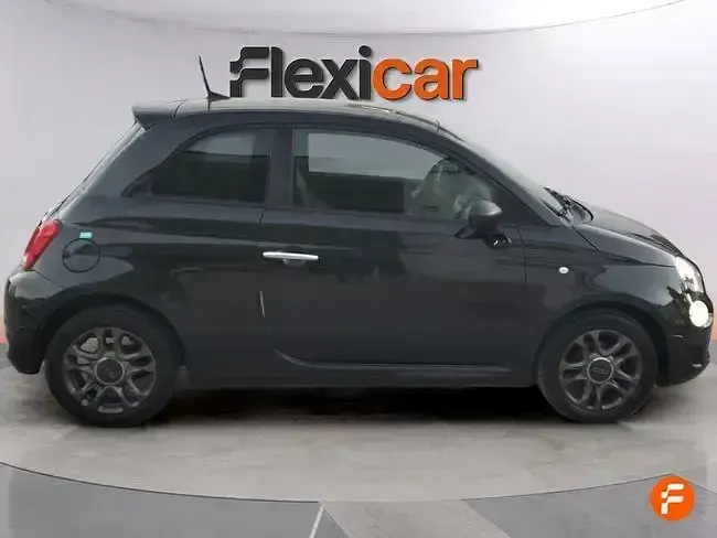 Usado Fiat 500 Club 70 CV (51 kW) 2022 Negro Utilitario