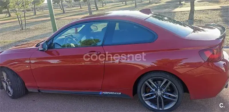 Usado BMW 218 143 CV (105 kW) 2015 Rojo Coupe