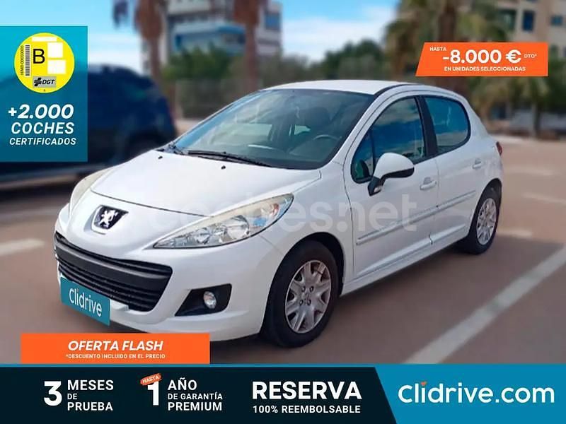 Blanco Usado 2013 Peugeot 207 Berlina | 4990 € (Precio justo) - Imagen 1/3