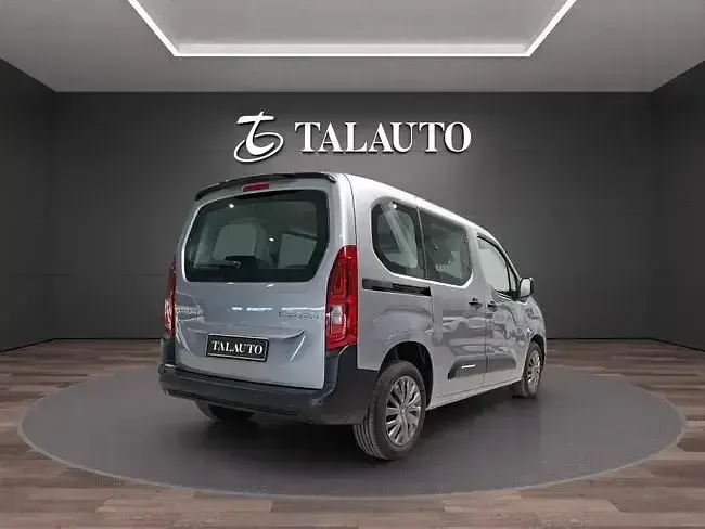 Usado Citroën Berlingo 102 CV (75 kW) 2025 Gris Monovolumen