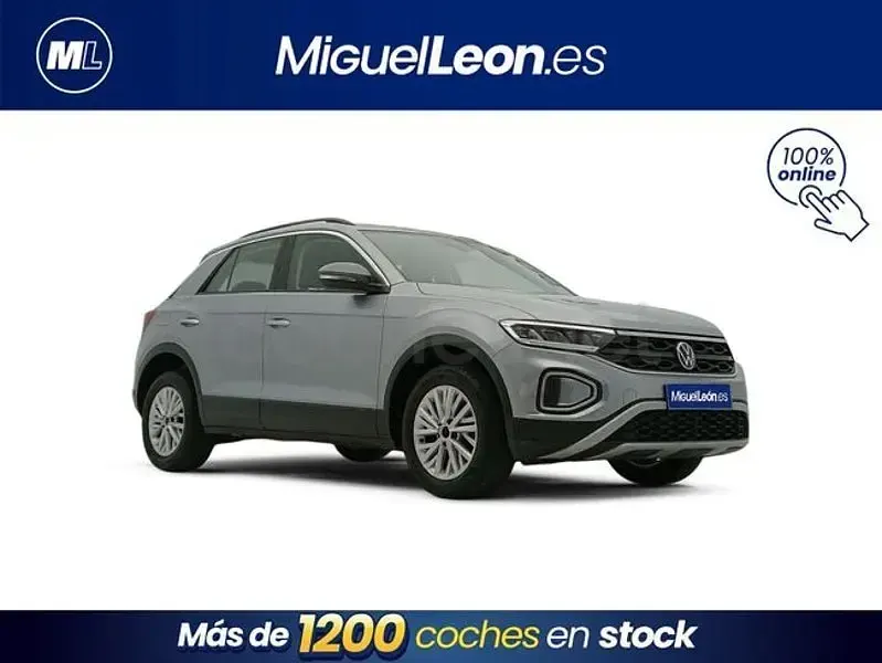 Usado VW T-Roc 110 CV (80 kW) 2022 Gris / plata SUV