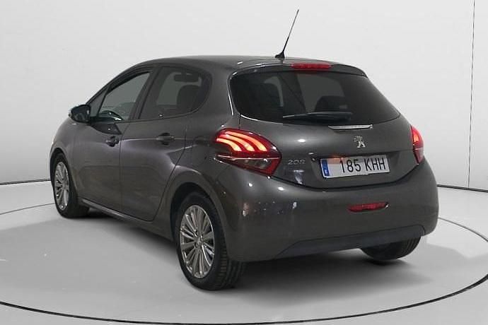 Usado Peugeot 208 Style 82 CV (60 kW) 2018 Utilitario