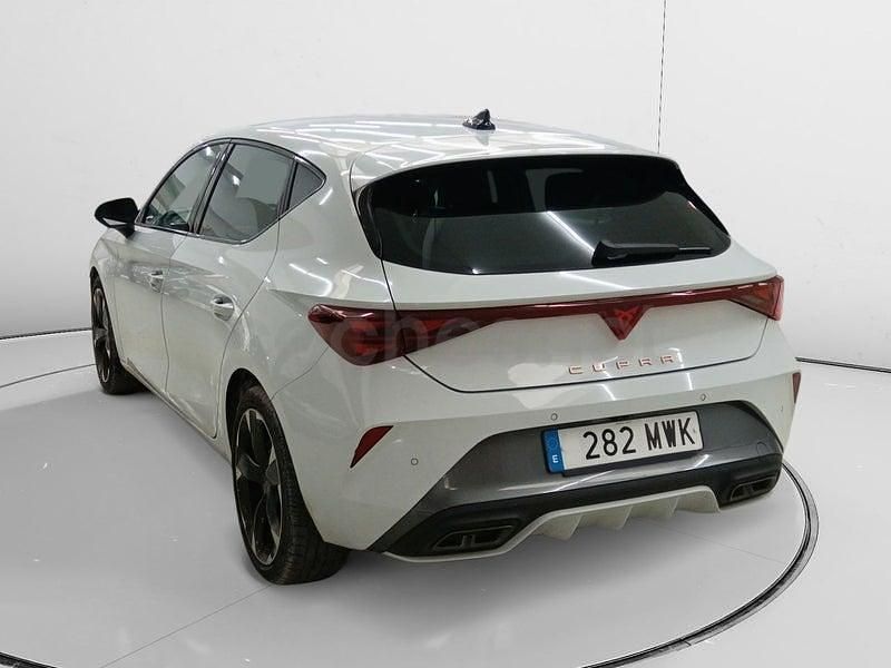 Usado Cupra Leon 150 CV (110 kW) 2024 Blanco Berlina