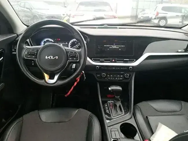 Usado Kia Niro 141 CV (103 kW) 2021 Rojo SUV