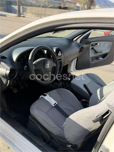 Brugt Seat Ibiza Stella 75 HK (55 kW) 2003 Hvid Hatchback