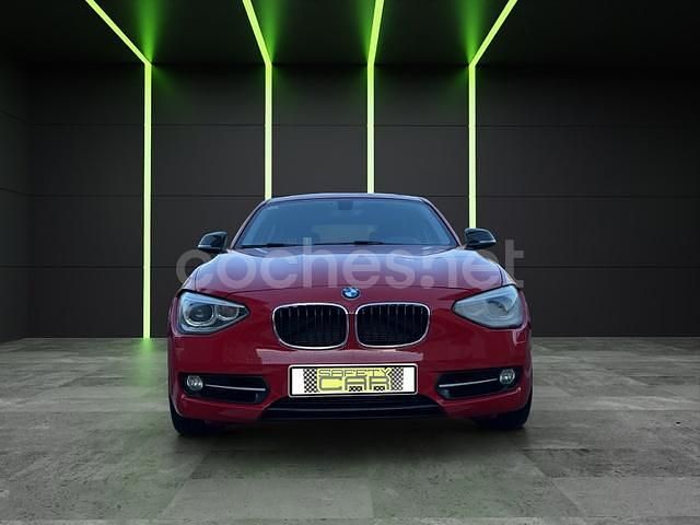 Usado BMW 118 170 CV (125 kW) 2011 Rojo Utilitario