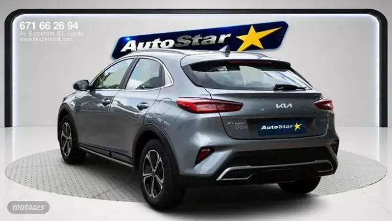 Usado Kia XCeed 141 CV (103 kW) 2023 Gris SUV