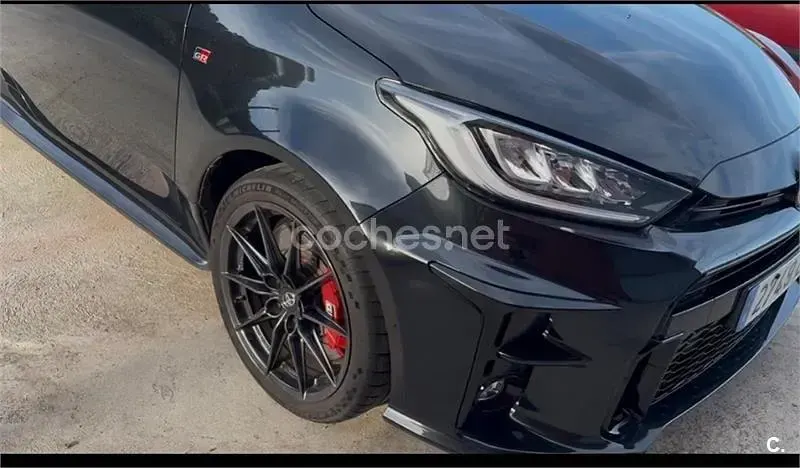 Käytetty Toyota Yaris 261 HP (191 kW) 2022 Musta Viistoperä
