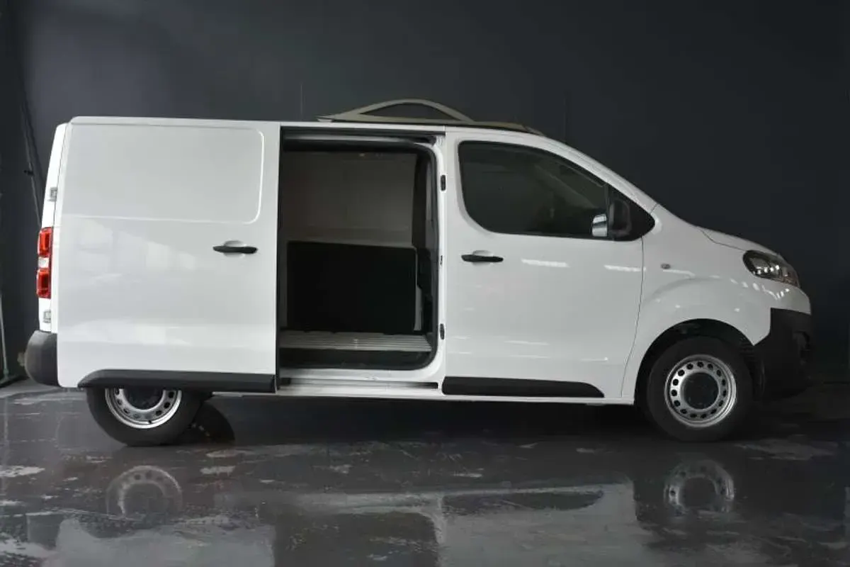 Usado Citroën Jumpy 122 CV (89 kW) 2021 Blanco Monovolumen