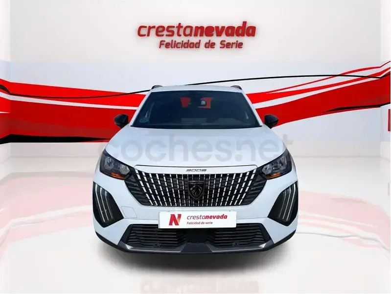 Usado Peugeot 2008 Allure 100 CV (73 kW) 2023 Blanco SUV