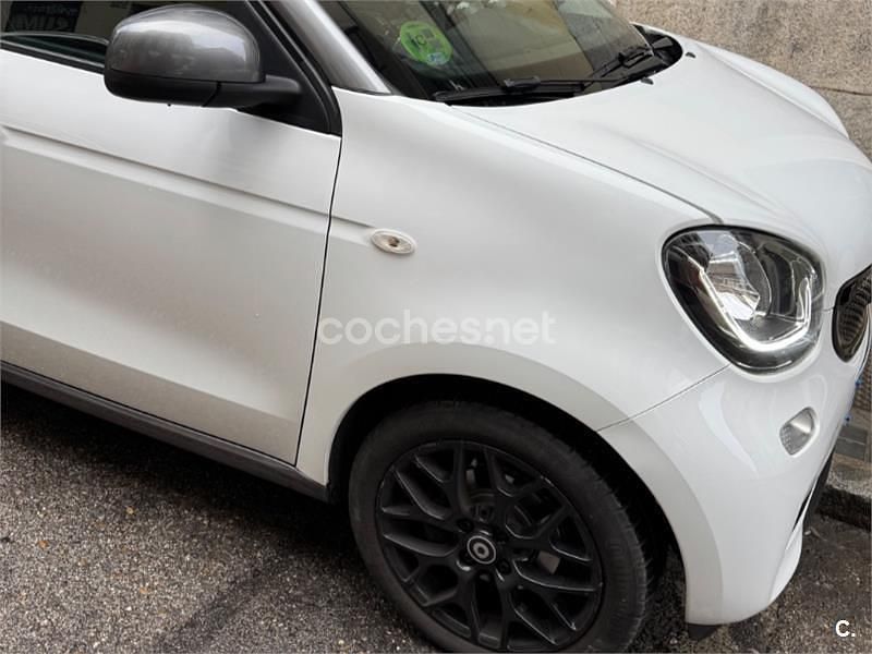 Usado Smart ForFour 90 CV (66 kW) 2019 Gris / plata Utilitario