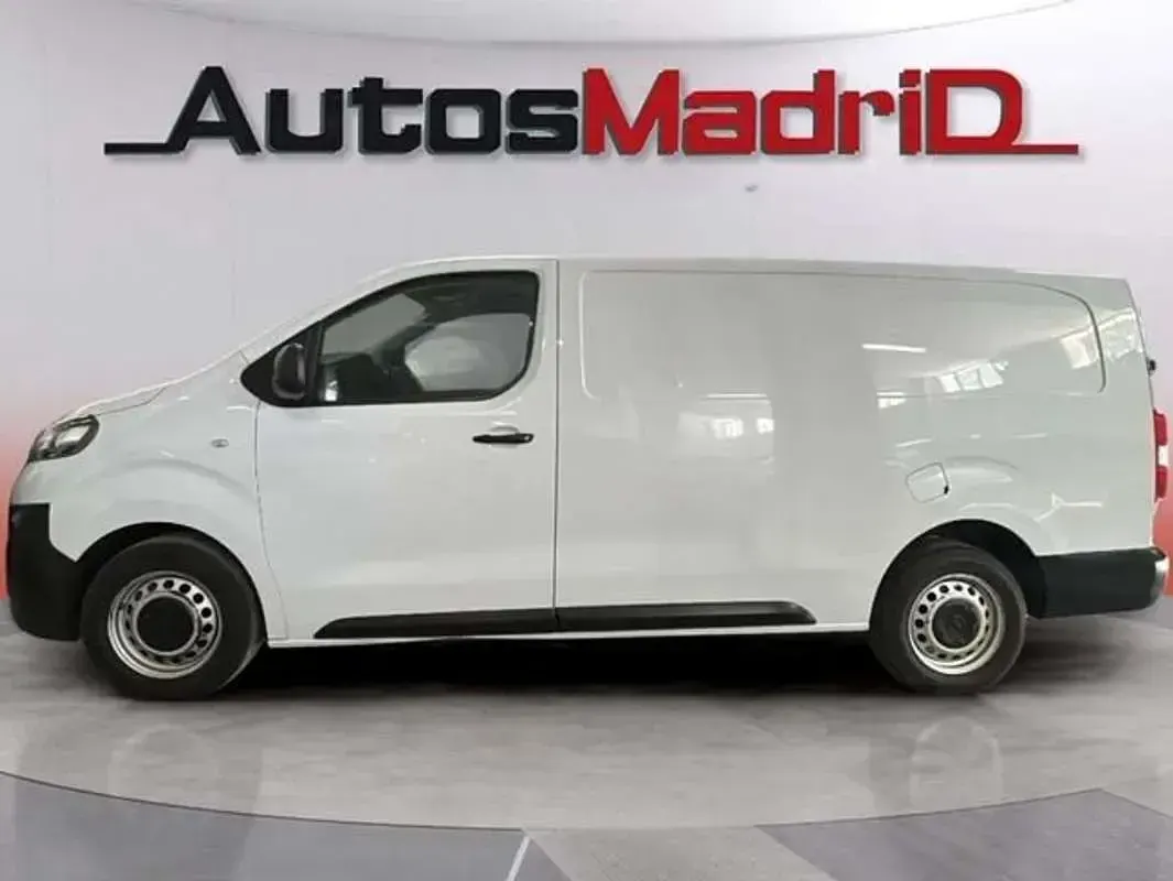 Usado Opel Vivaro 102 CV (75 kW) 2023 Blanco Monovolumen
