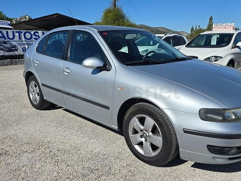 Usado Seat Leon Stella 110 CV (80 kW) 2005 Gris / plata Utilitario