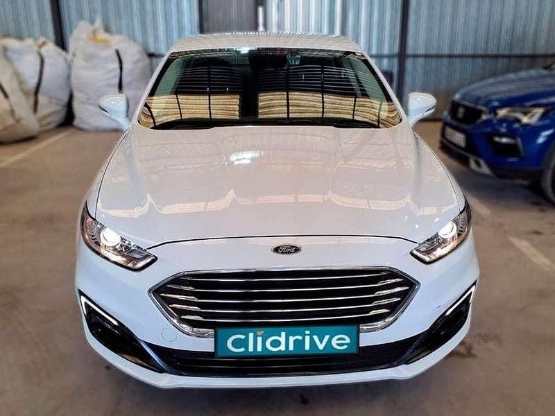 Usado Ford Mondeo Titanium 150 CV (110 kW) 2019 Blanco Berlina