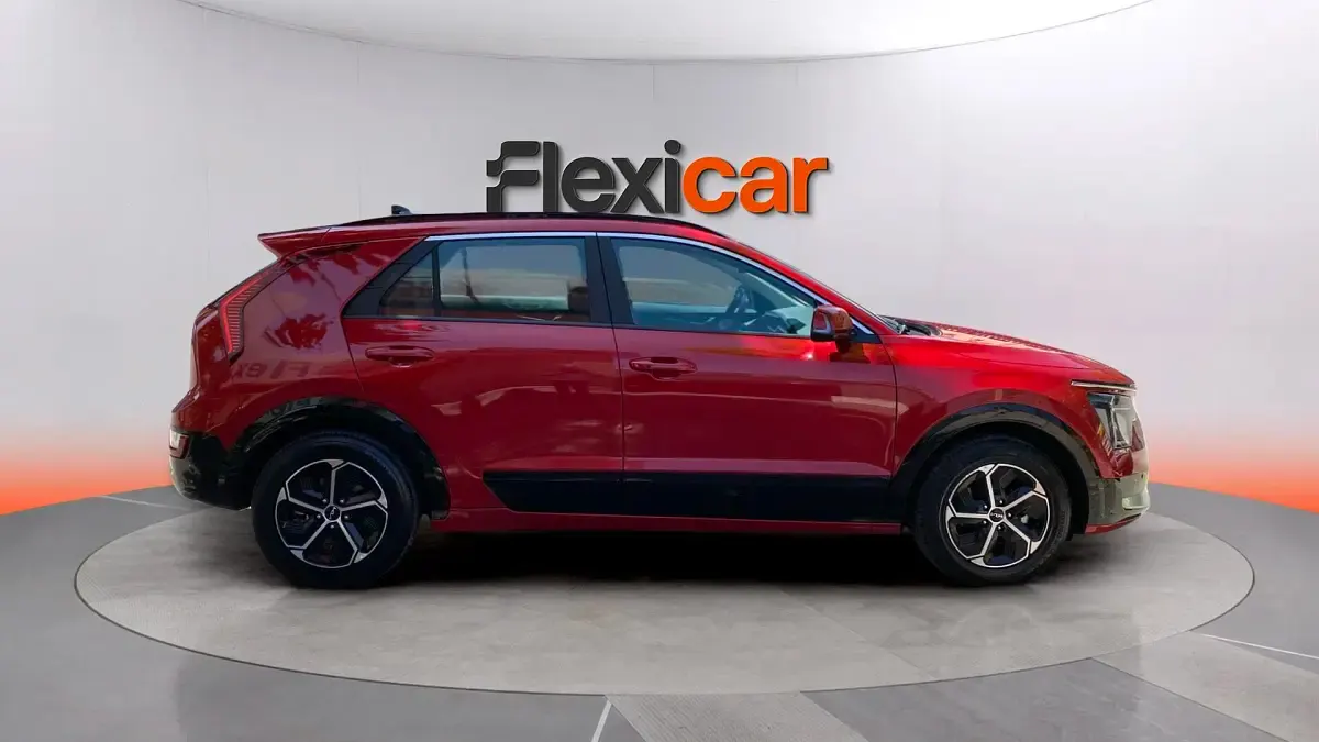 Usado Kia Niro 129 CV (94 kW) 2025 Rojo SUV