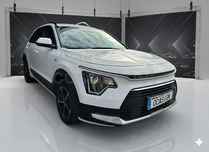 Usado Kia Niro 141 CV (103 kW) 2022 Blanco SUV