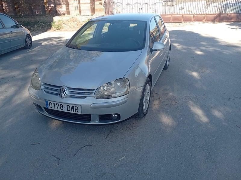 Usado VW Golf IV Conceptline 90 CV (66 kW) 2005 Gris / plata Berlina
