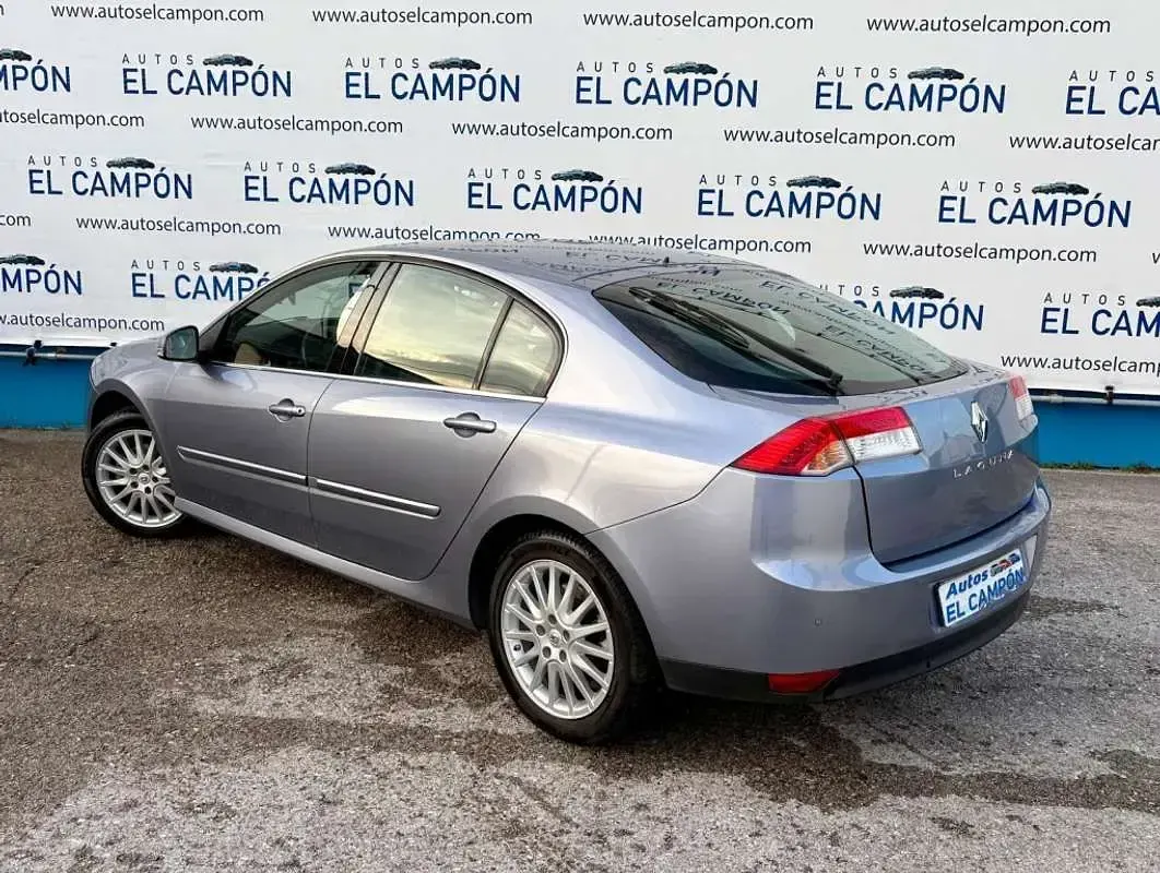 Usado Renault Laguna III Privilege 131 CV (96 kW) 2009 Azul Berlina