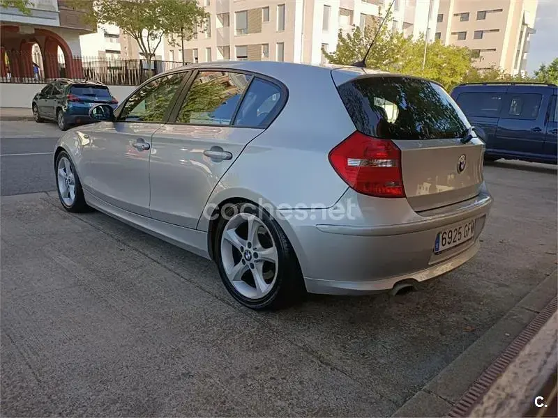 Usado BMW 120 163 CV (119 kW) 2008 Gris / plata Utilitario