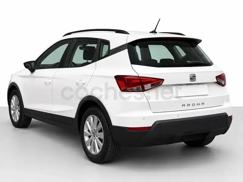 Usado Seat Arona Style 110 CV (80 kW) 2021 Blanco SUV
