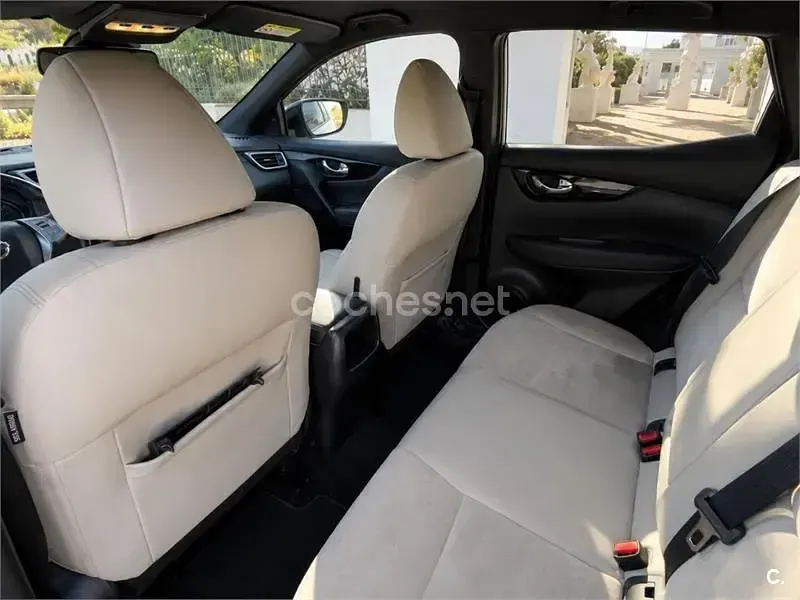 Usado Nissan Qashqai N-Connecta 130 CV (95 kW) 2015 Blanco SUV