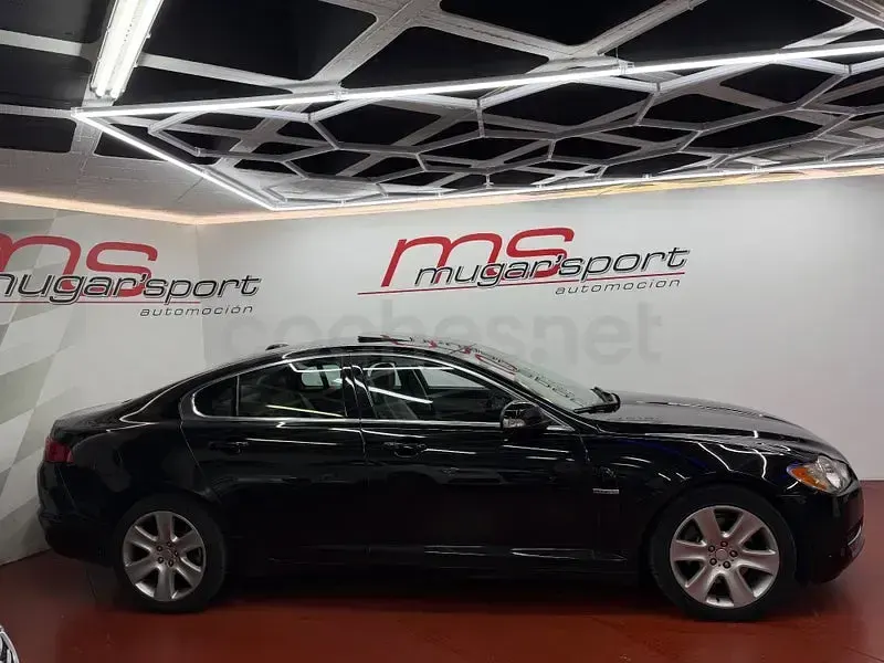 Usado Jaguar XF Premium Luxury 207 CV (152 kW) 2008 Negro Berlina