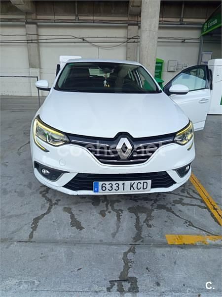 Usado Renault Mégane IV Zen 130 CV (95 kW) 2017 Blanco Berlina