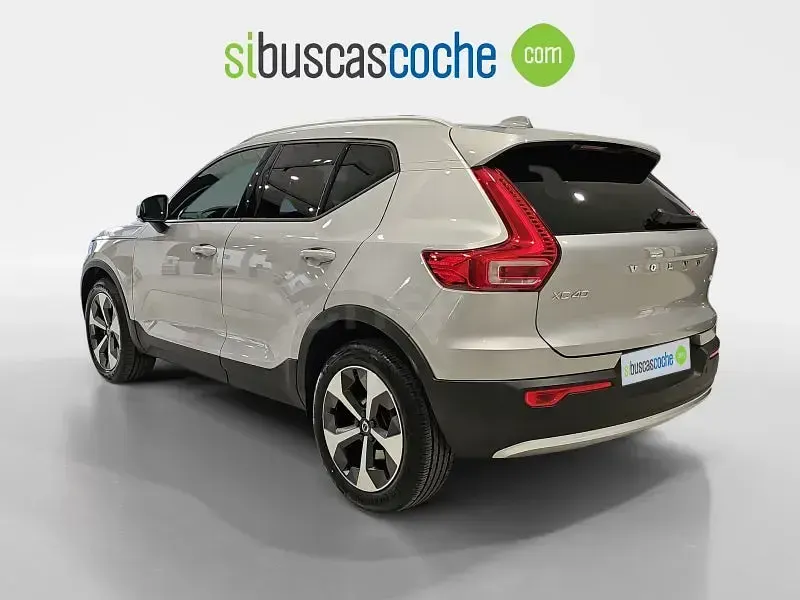 Usado Volvo XC40 Core 163 CV (119 kW) 2024 Gris / plata SUV