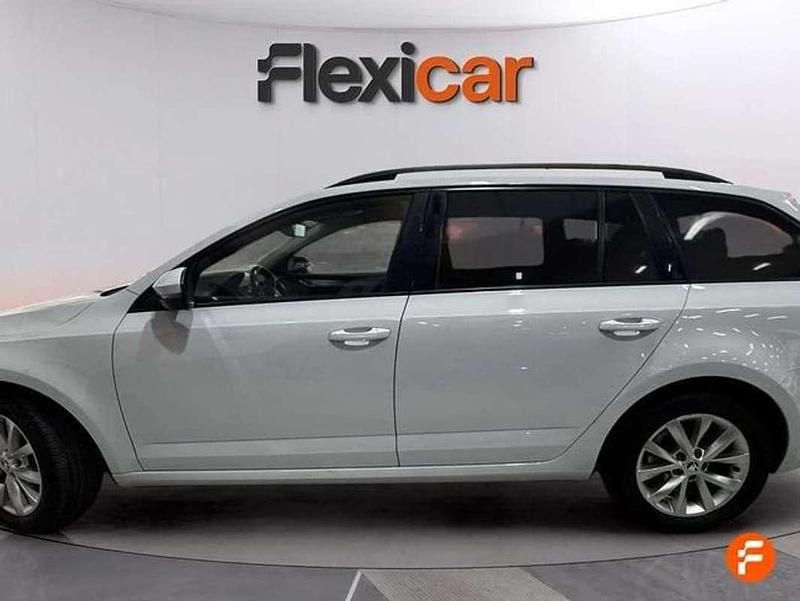 Usado Skoda Octavia Ambition 116 CV (85 kW) 2018 Blanco Utilitario
