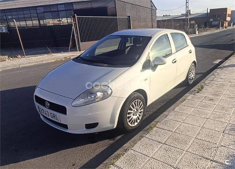 Usado Fiat Punto Active 75 CV (55 kW) 2009 Blanco Utilitario
