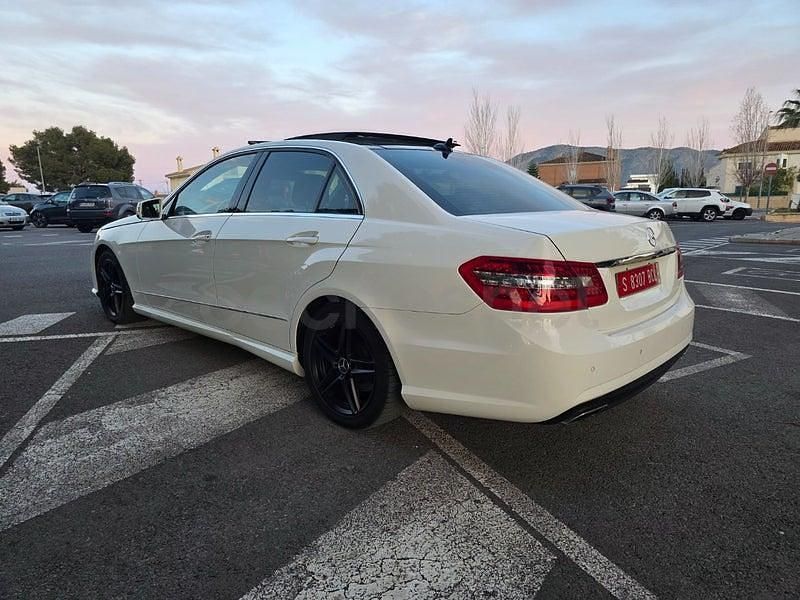 Usado Mercedes E220 Avantgarde 170 CV (125 kW) 2012 Blanco Berlina