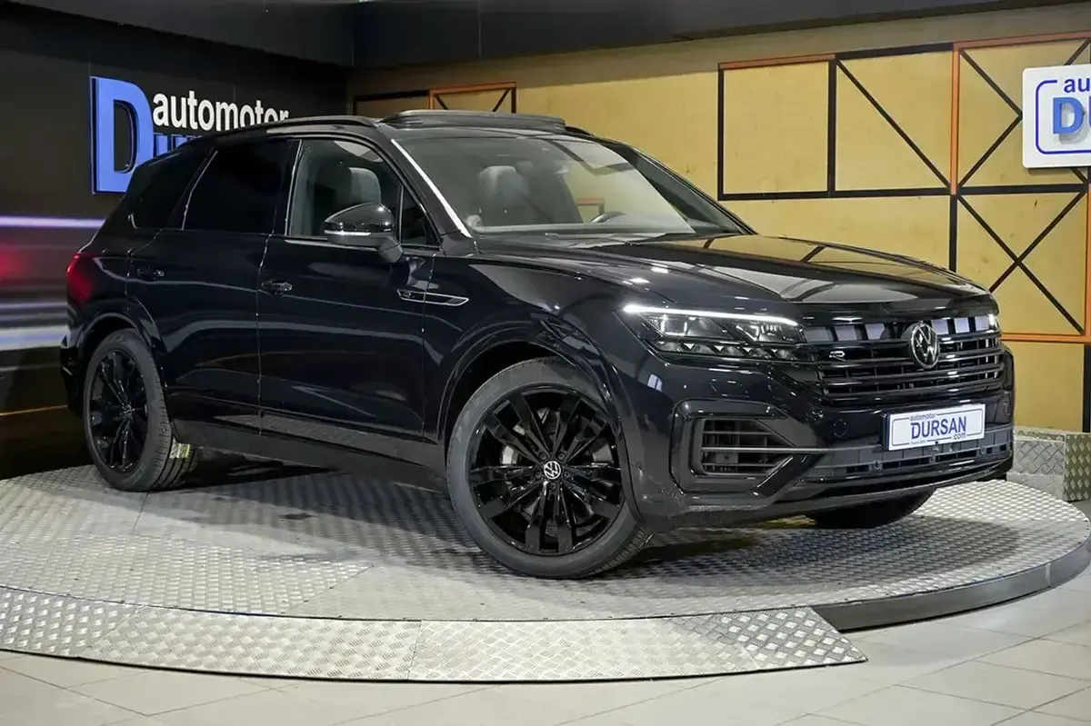 Usado VW Touareg R 462 CV (339 kW) 2021 Negro SUV