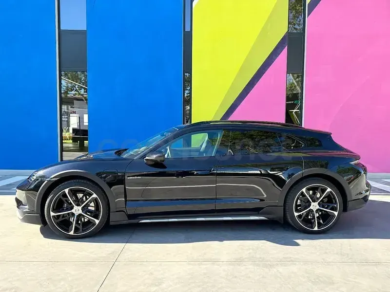 Usado Porsche Taycan 4S Cross Turismo Cross Turismo 439 kW (598 CV) 2025 Eléctrico Familiar