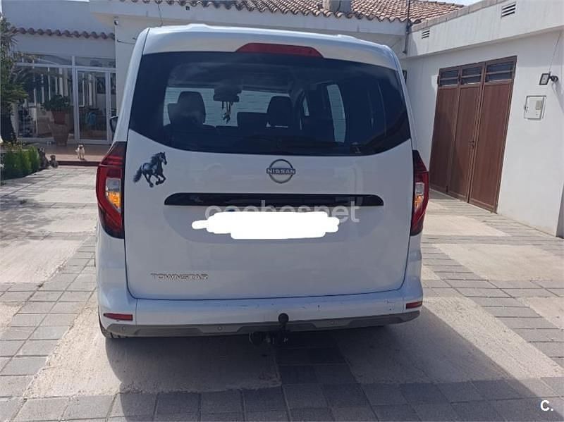 Begagnad Nissan Townstar N-Connecta 130 HK (95 kW) 2023 Vit Minibuss