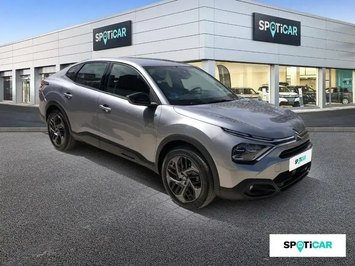 Usado Citroën e-C4 Shine 102 kW (140 CV) 2024 Gris Berlina