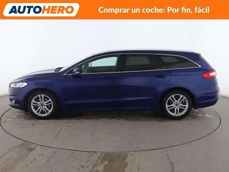 Usado Ford Mondeo Titanium 160 CV (117 kW) 2018 Azul Berlina