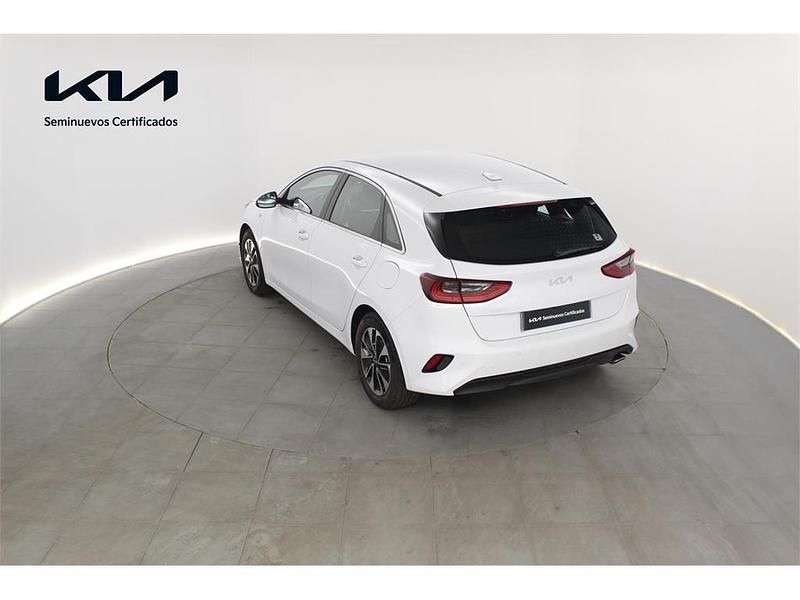 Usado Kia Ceed 100 CV (73 kW) 2025 Blanco Utilitario