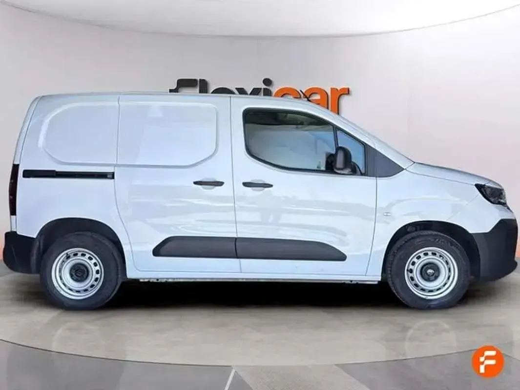 Usado Peugeot Partner 102 CV (75 kW) 2025 Blanco Monovolumen