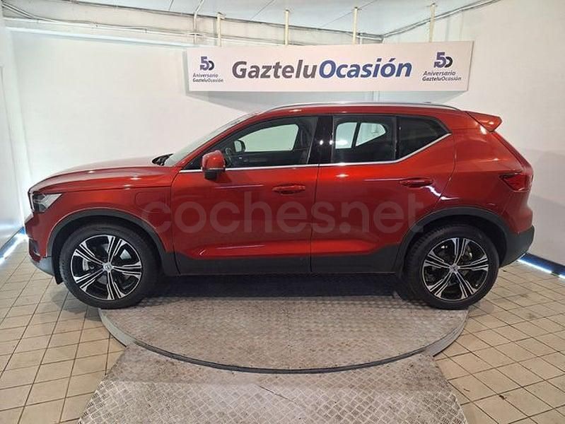 Usado Volvo XC40 Inscription 211 CV (155 kW) 2021 Rojo SUV