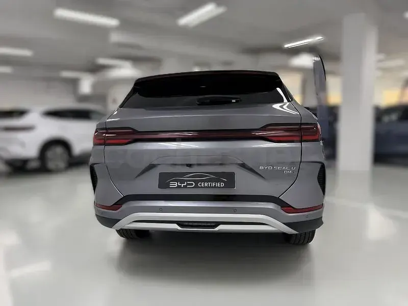 Usado BYD Seal U Boost 218 CV (160 kW) 2025 Gris / plata SUV