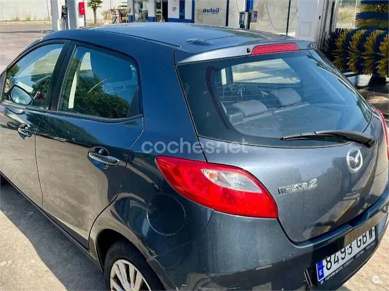 Usado Mazda 2 Active 68 CV (50 kW) 2008 Negro Utilitario