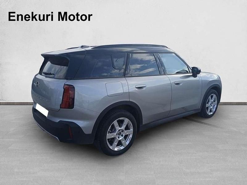 Usado Mini Countryman Essential 170 CV (125 kW) 2024 Plateado SUV