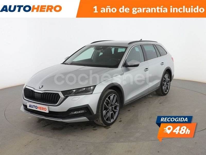 Gris Usado 2021 Skoda Octavia Scout 4x4 Familiar | 27.399 € (Precio justo) - Imagen 1/3
