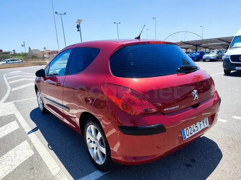 Usado Peugeot 308 Sport 120 CV (88 kW) 2007 Granate Utilitario