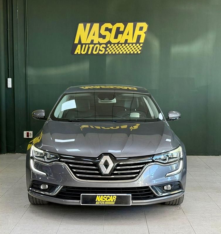 Usado Renault Talisman Zen 160 CV (117 kW) 2017 Gris / plata Berlina
