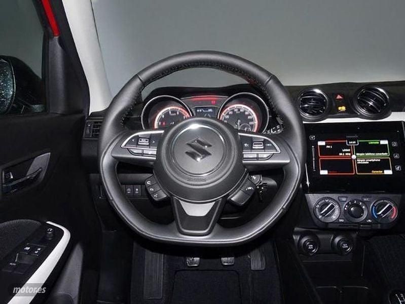 Usado Suzuki Swift 83 CV (61 kW) 2021 Gris Berlina