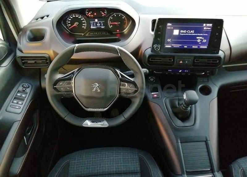 Usado Peugeot Rifter Active 130 CV (95 kW) 2022 Blanco Monovolumen